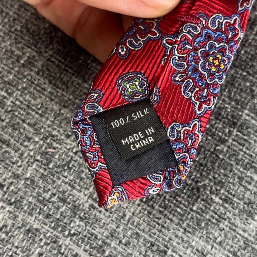 Jos. A. Bank Heritage Collection Red Medallion 100% Silk Mens Necktie